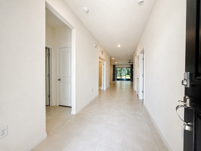 Building Photo - 12544 Shining Willow St