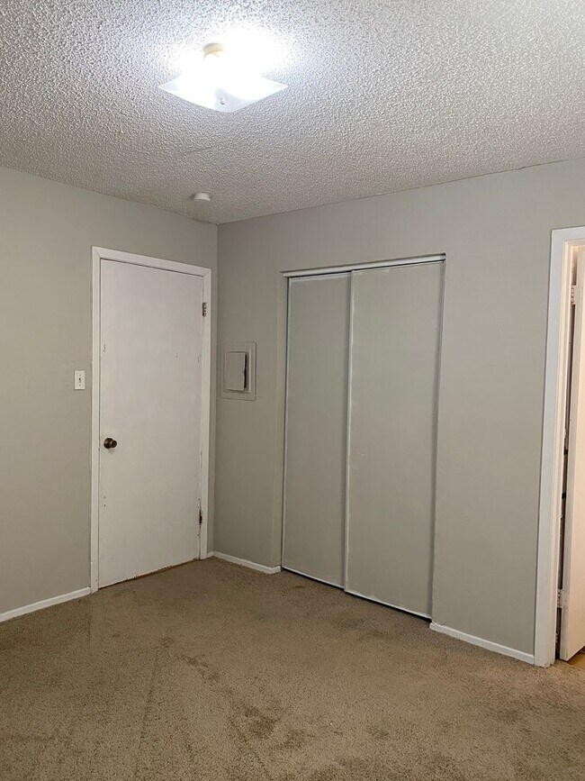 Foto del edificio - SOUTH PARK APARTMENTS