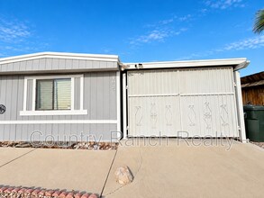 Building Photo - 1635 Yale Dr
