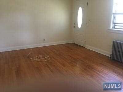 Foto del edificio - 425 Ridge Rd
