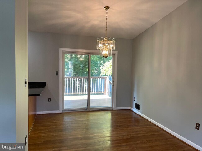 Building Photo - 2504 Stirrup Ln