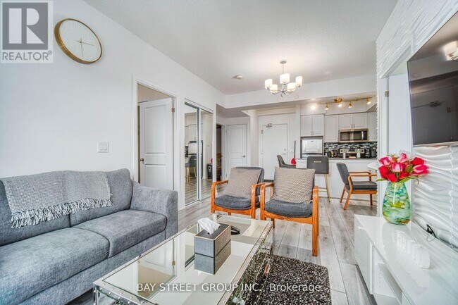 Photo du bâtiment - 741-741 Sheppard Ave W