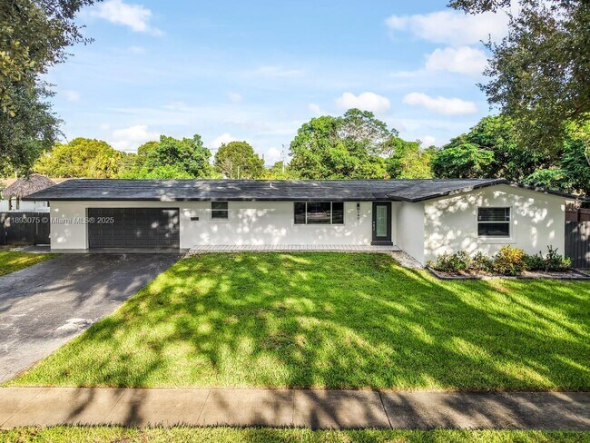 Foto del edificio - 740 Beachwood Ln