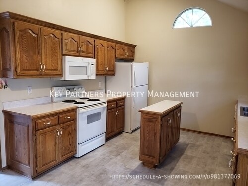 Building Photo - 501 Kindred Dr