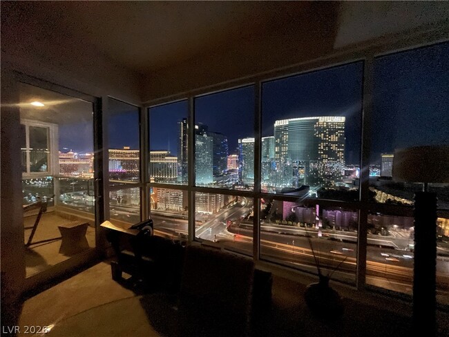 Building Photo - 4525 Dean Martin Dr