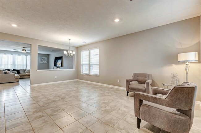 Building Photo - 2939 Lazarina Ln