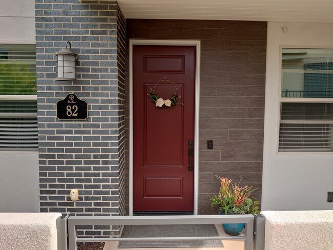 Front entry - 16750 Coyote Bush Dr