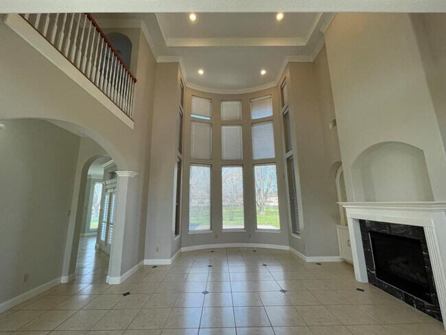 Building Photo - 4818 Raintree Dr