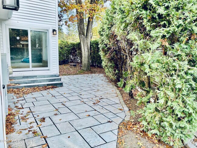 Foto del edificio - 80 Vanderbilt Ave