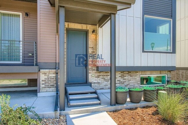 Building Photo - 5160 Ward Rd