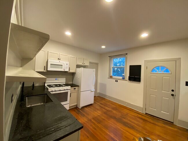 Building Photo - 3835 Terrace St