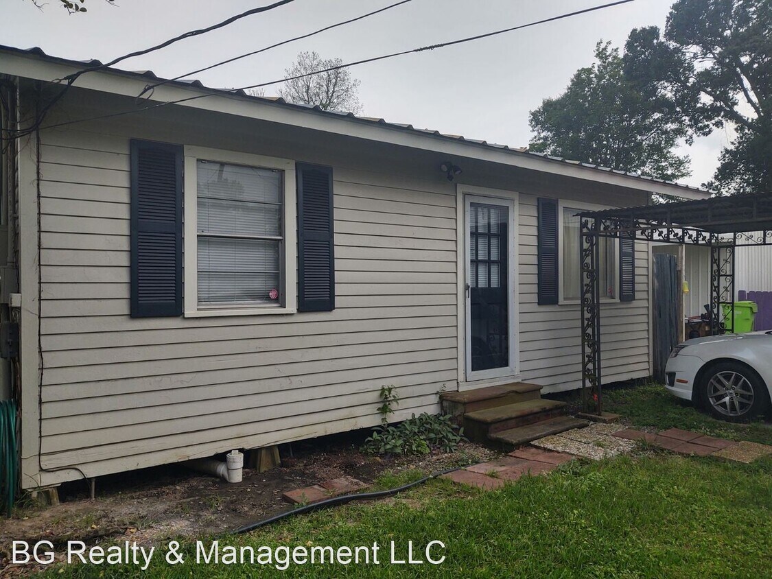 Primary Photo - 1 br, 1 bath House - 135 B Roma Drive