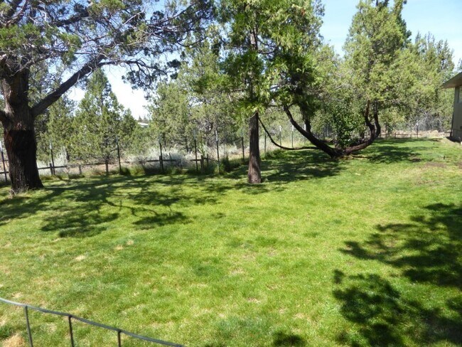 Foto del edificio - 63910 Old Bend Redmond Hwy