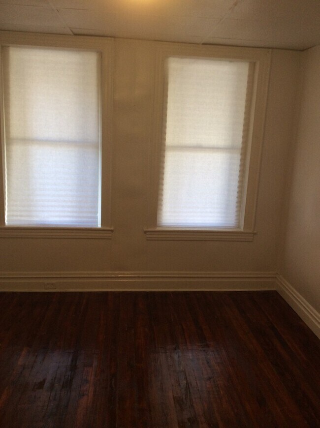 Foto del edificio - Section 8 Eligible-1st floor with Parking-...