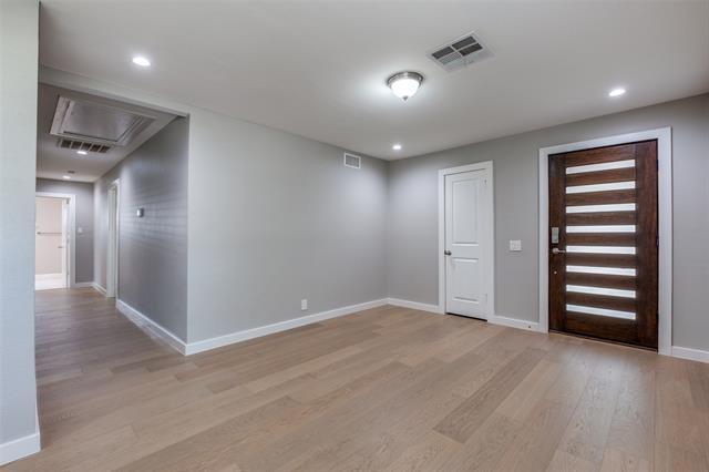 Building Photo - 9630 Lynbrook Dr