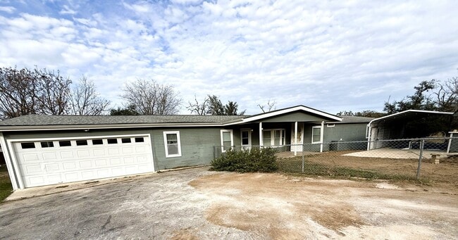 Building Photo - 212 Thornton Ln