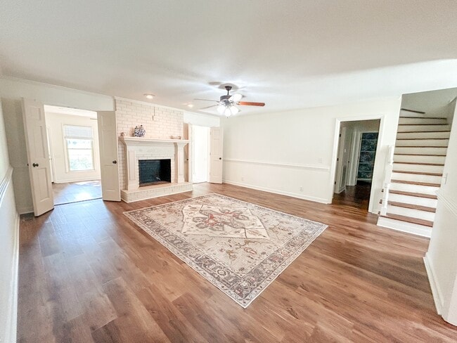 Building Photo - 619 Boone Cir