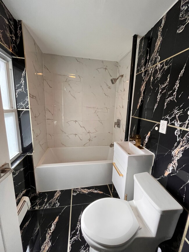 Building Photo - 173 Brunswick St