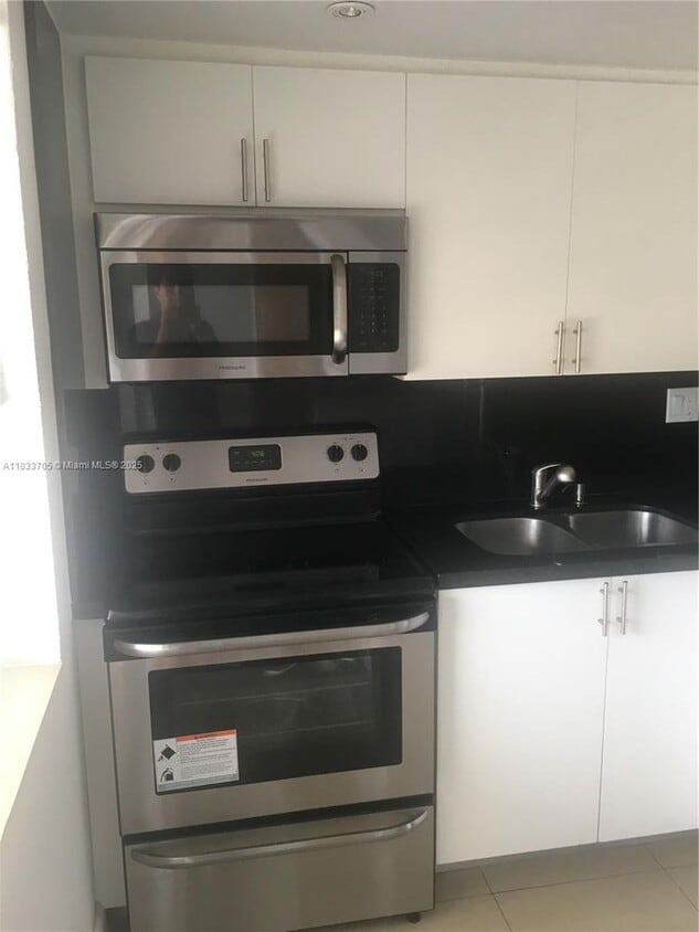 Photo - 1750 NE 115th St-608-608