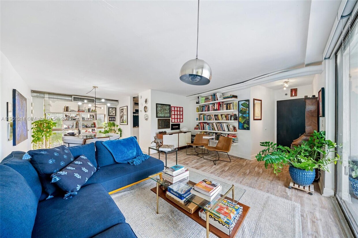 Foto principal - 5701 Biscayne Blvd