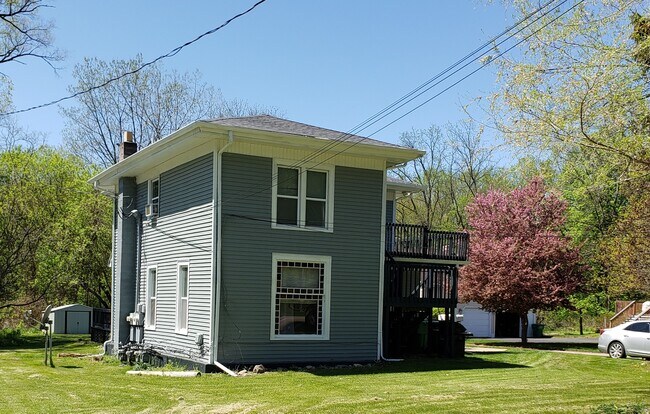 Building Photo - 329 N Broadway St