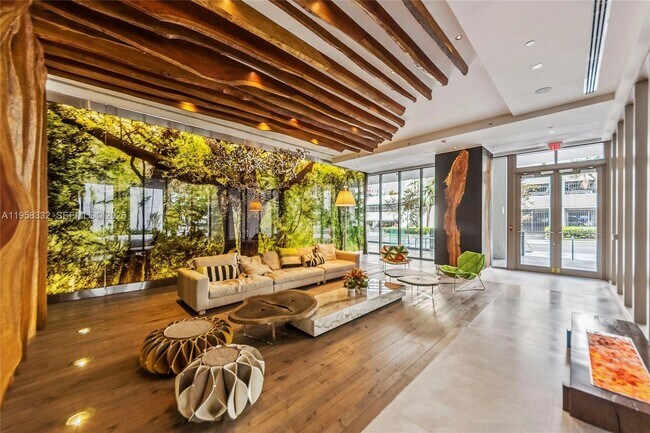 Building Photo - 1010 Brickell Ave