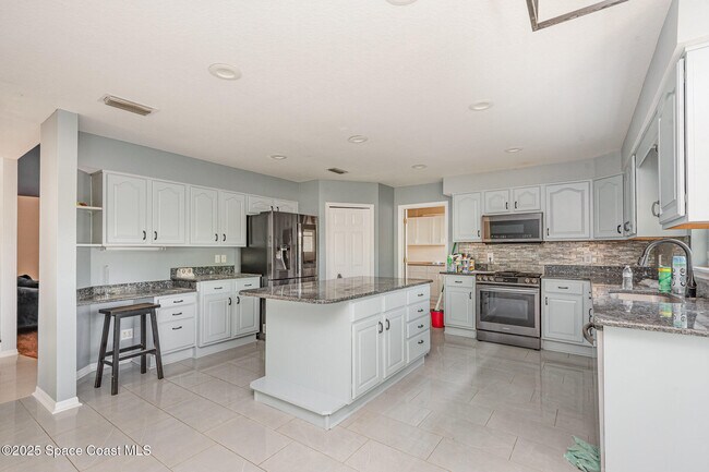 Foto del edificio - 4100 Fox Lake Rd