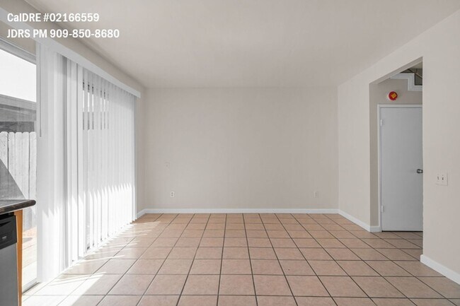 Foto del edificio - Walnut 3 Bedroom Townhouse