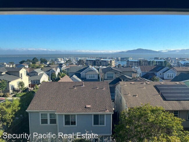 Building Photo - 3 br, 2.5 bath House - 108 Seaview Ct.