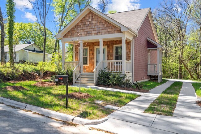 Foto del edificio - Modern amenities meet Cozy charm!  3 Bedroom, 2.5 Bath, New Construction - Pet Friendly!