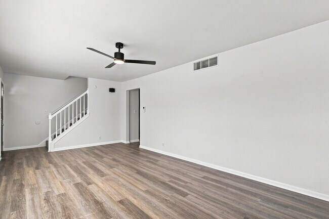 Foto del edificio - 4209 Defoe Dr