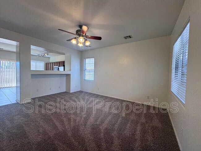 Building Photo - 2047 S Starling Dr