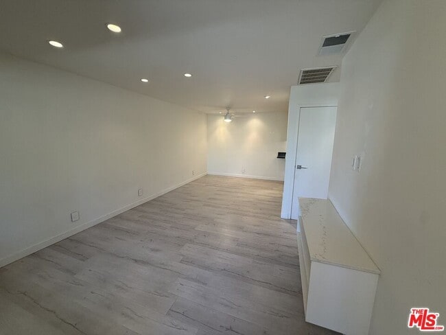 Building Photo - 2857 N Los Felices Rd