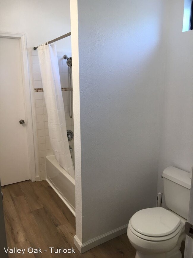 Building Photo - 2 br, 1.5 bath House - 608 Sunnybrook Circle