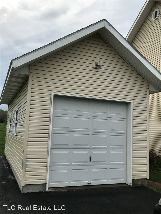 Building Photo - 7439 Emi Ln