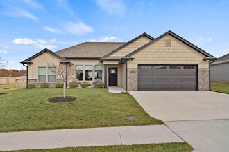 Building Photo - 3401 Yellowwood Dr