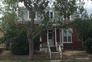 Building Photo - 709 11th Ave