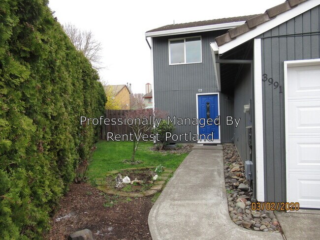 Building Photo - 3991 SE Wynnwood Dr