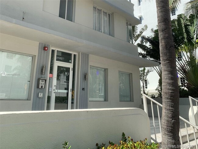 Building Photo - 3710 Collins Ave