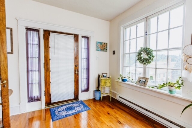 Foto principal - 63 Main St