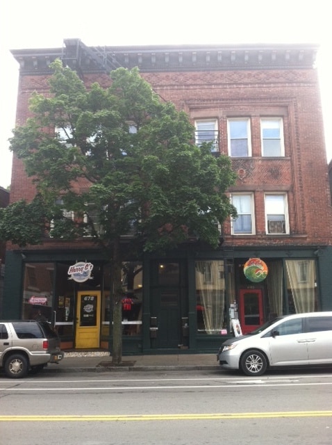 Building Photo - 680 South Ave