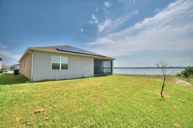 Foto del edificio - 256 Lake Smart Cir