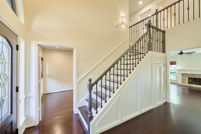 Foto del edificio - 6 Glen Canyon Pl