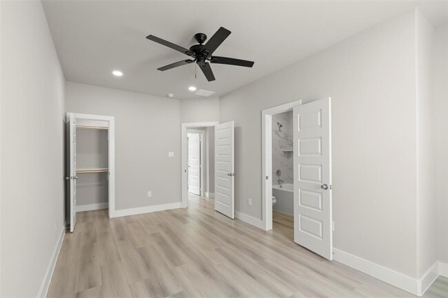 Foto del edificio - 3111 Shelby Cir