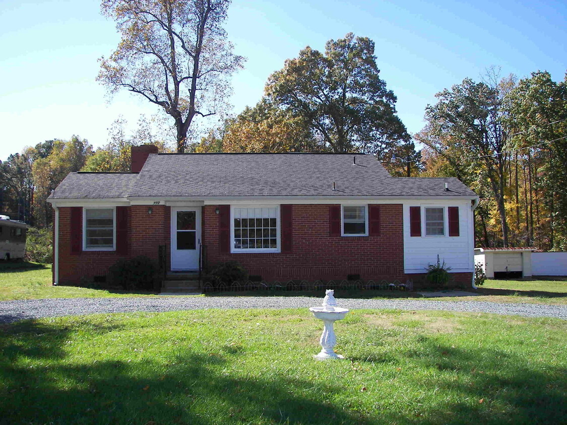 Foto principal - ~~ Beautiful brick ranch in Western Alaman...