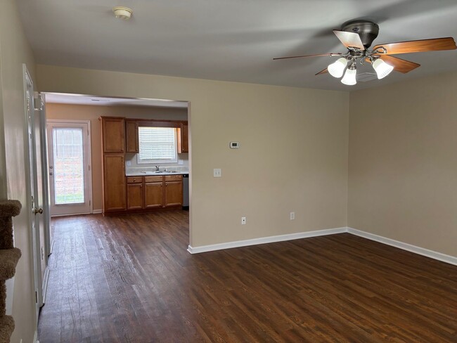 Foto del edificio - 2 BEDROOM 2 1/2 BATH TOWN HOME