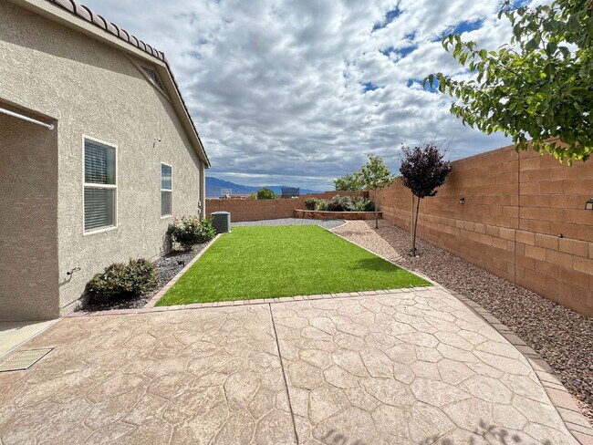 Foto del edificio - New 4 BR Home in Great Neighborhood!