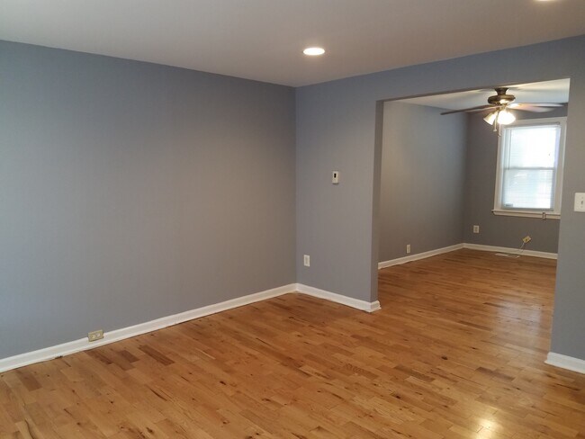 Foto del edificio - Charming 3 Bedroom/1 Bathroom Townhome in ...