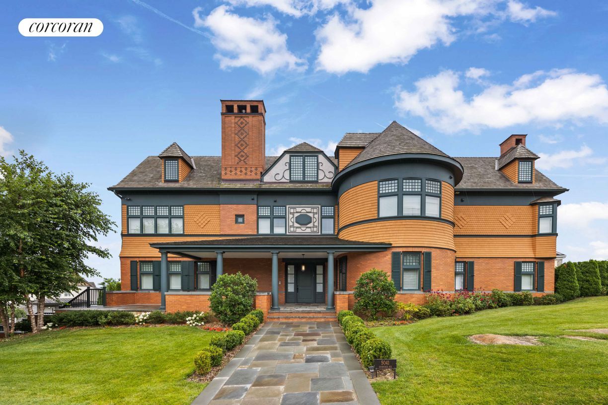 5041 Goodridge Ave, The Bronx, NY 10471 House Rental in The Bronx, NY