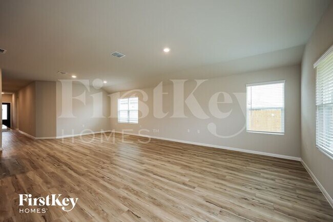 Foto del edificio - 4519 Meadowland Pl